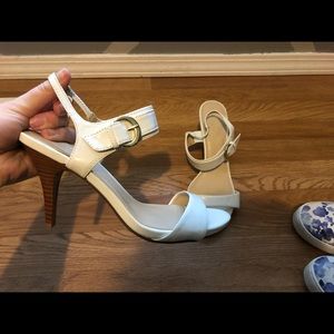 Liz Claiborne 2.5 inch heels